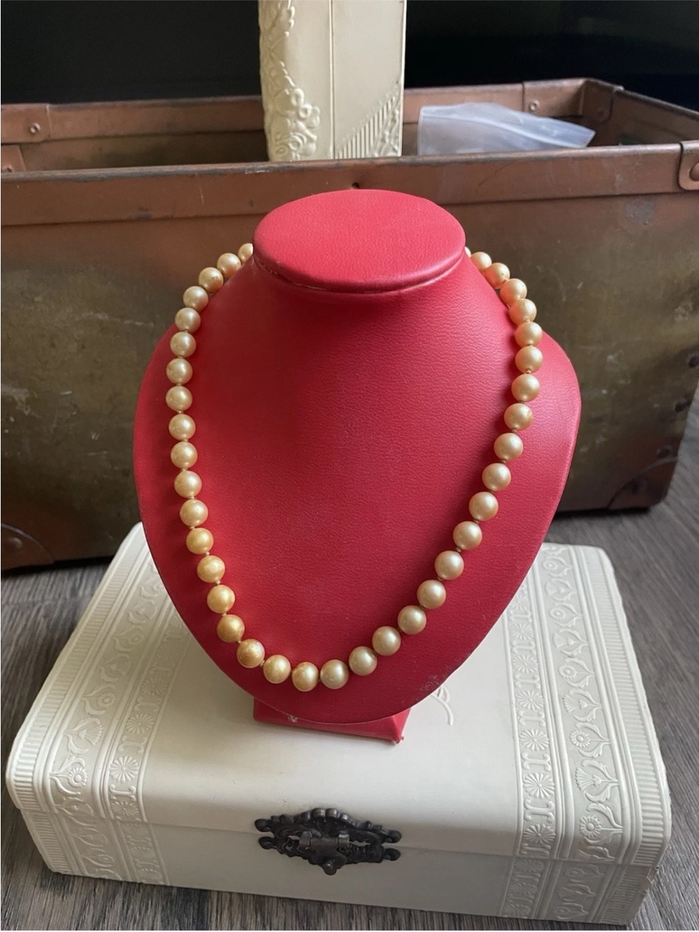 Vintage MONET Cream Faux Pearl Necklace 15”